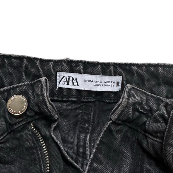 Zara High Waisted Black Denim Mom Jeans - Picture 3 of 5
